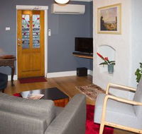 Heritage Listed Georgian Cottage - Renee