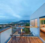 Library House - Renee