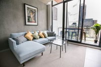 Spacious Apartment Close to Melbourne CBD