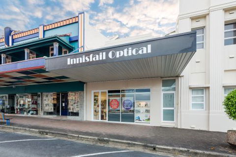 Innisfail Optical - Renee 3