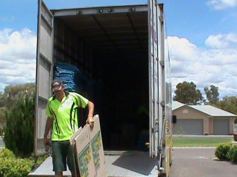 P.M.H. Removals & Storage - Qld Realsetate 2