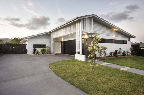 Reef Electrical - Renee 1