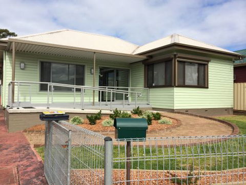 Tania Stoll–Southern Districts Physiotherapy & Sports Injuries Clinic - Renee 4