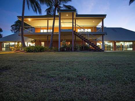 Queensland Tourism & Hospitality Brokers - Swimm 4