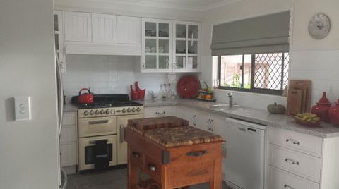 Thabeban Cabinet Designs - Renee 0