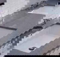 A  L Custom Cabinets - Qld Realsetate