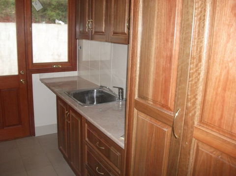 Rustic Country Cabinetmakers & Kitchens - Renee 3