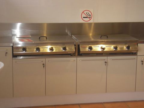 BG’s Kitchens & Cabinets - Internet Find 3