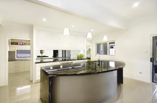 Kitchen Renovations Design Garbutt QLD Qld Realsetate