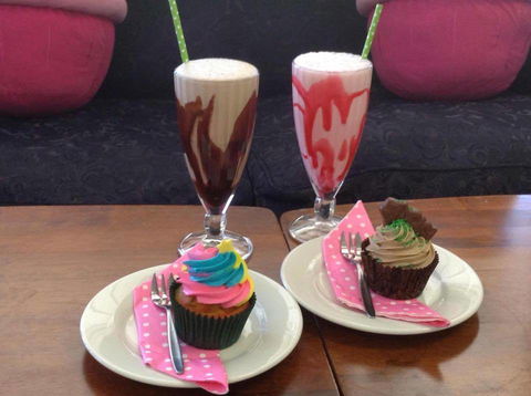Heaven Leigh Cupcakes - Renee 2