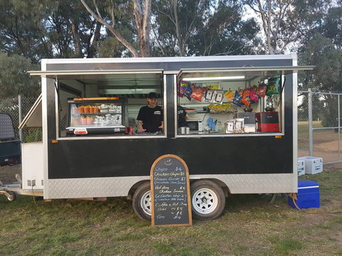 Kell’s Snack Shack Catering & Mobile Food Van - Renee 0