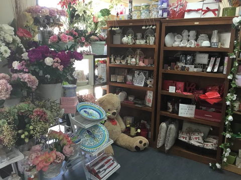 Heartfelt Flowers & Gifts By Sheridan - Renee 0