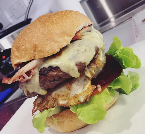 Salt & Peper Burgers And Seafood - Renee 3