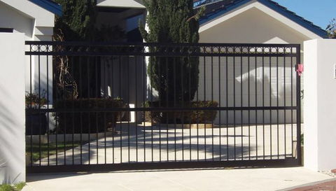 The Fence Shop - Swimm 0