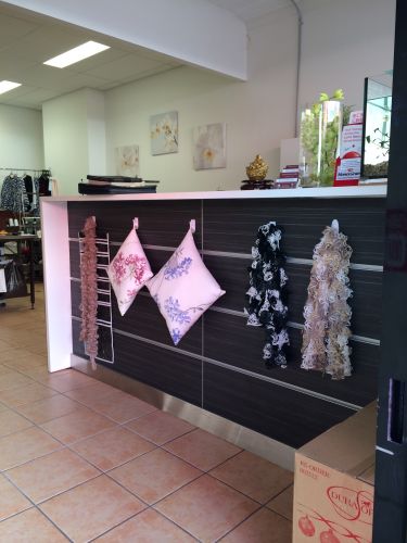 May’s Alterations - Renee 0