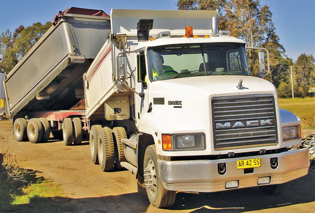 Truck Bus Rental Port Macquarie NSW Qld Realsetate