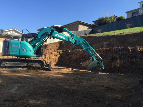 Advance Earthmovers Pty Ltd - Renee 0