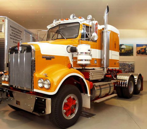 National Road Transport Hall Of Fame - Internet Find 3