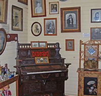 Colonial Inn Museum - Renee