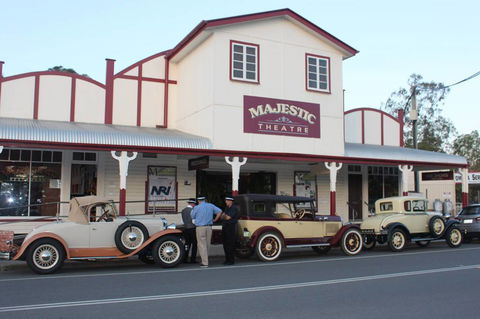Majestic Theatre - Renee 0
