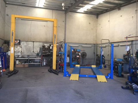 Tim’s Exhaust Centre - Renee 1