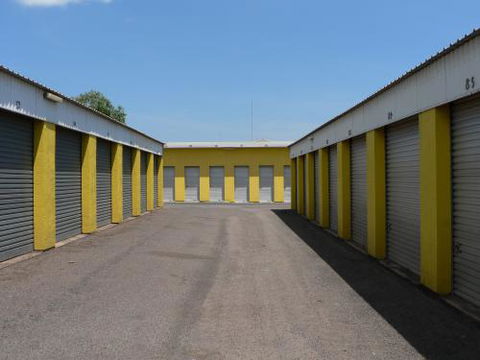 U Store It Warehouses - Swimm 1