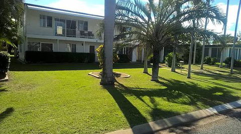 BOWEN TREE & YARDWORX - Internet Find 0