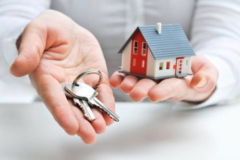 Florent & Mundey Real Estate - Renee 2