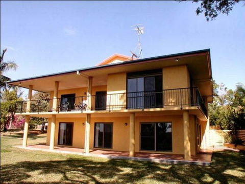 Blacks Real Estate - Internet Find 4