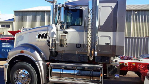 Custom Truck Painting & Signs - Swimm 3