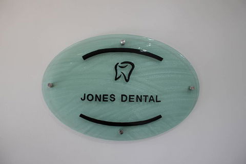 Jones Dental - Renee 2