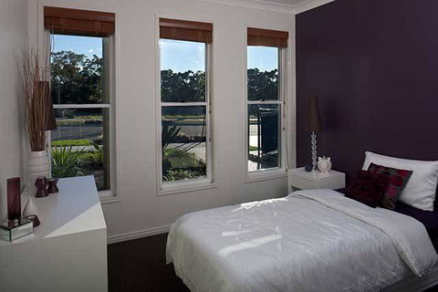 Lickiss Fabrications - Renee 3