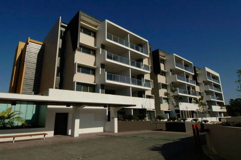 Queensland Windows - Renee 1