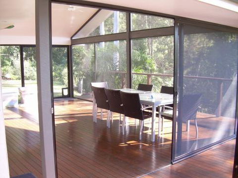 AA Coast & Hinterland Glass & Aluminium - Renee 0