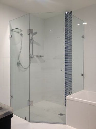Great Lakes Wardrobes & Shower Screens - Renee 5