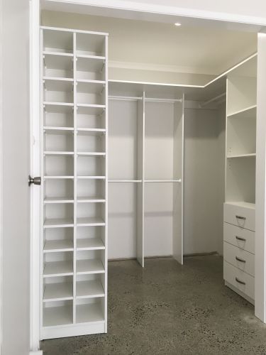 Great Lakes Wardrobes & Shower Screens - Renee 6