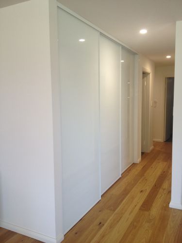 Great Lakes Wardrobes & Shower Screens - Renee 8