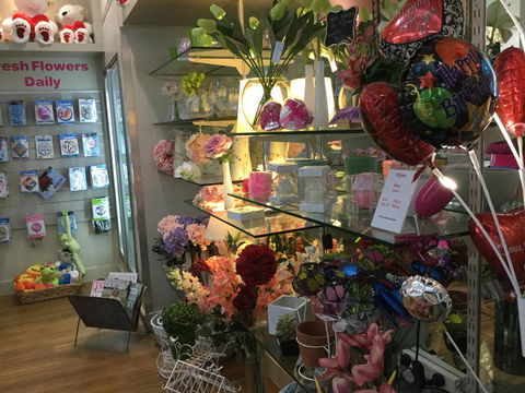 J’adore Flowers & Gifts - Renee 1