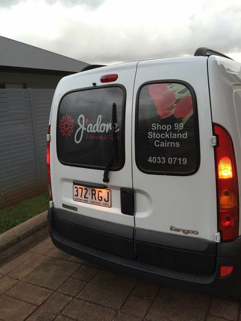 J’adore Flowers & Gifts - Renee 4