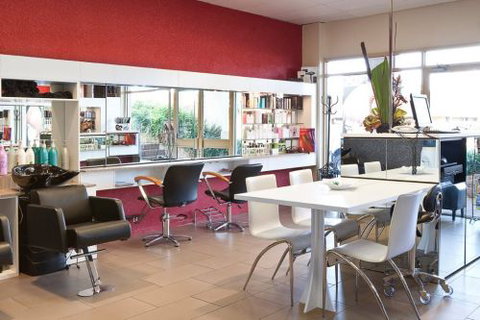 Hair It Is - Swimm 0