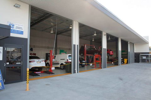 Goodwin’s Automotive - Swimm 0