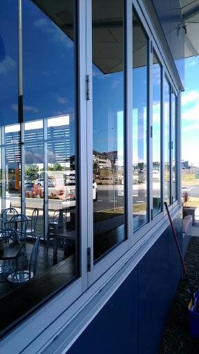 Squeaky Window Cleaning - Renee 1
