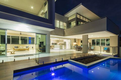 Cairns Glass & Glazing - Internet Find 18