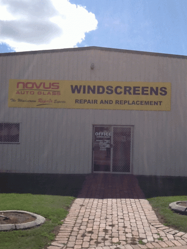 Novus Windscreens - Renee 1