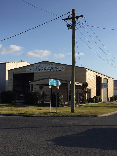 Bent Street Windscreens - Swimm 0