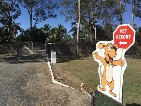 Pacific Palms Pet Resort - Internet Find 4