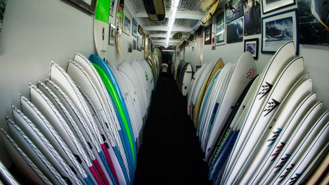 Beachbeat Surf Shops - Swimm 1