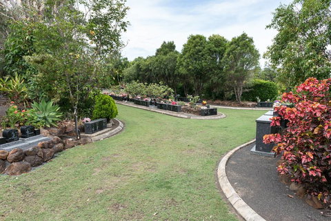 Springfield Gardens Crematorium - Swimm 2