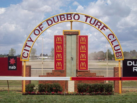 Bridgewater Signs Dubbo - Petrol Stations 0