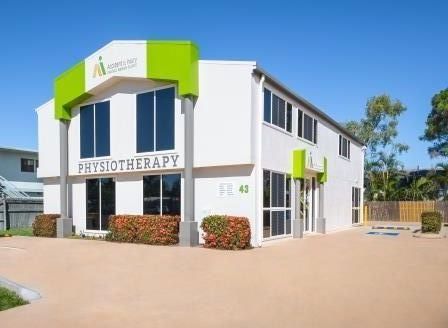 Accident & Injury Physio Rehab Clinic - Renee 1